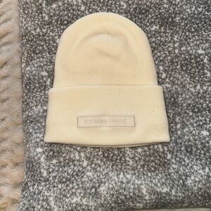 Canada Goose Off-White Ribbed Beanie